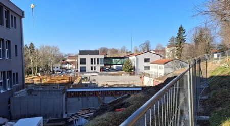 Gradnja prizidka šole in telovadnice je v polnem teku  (1)